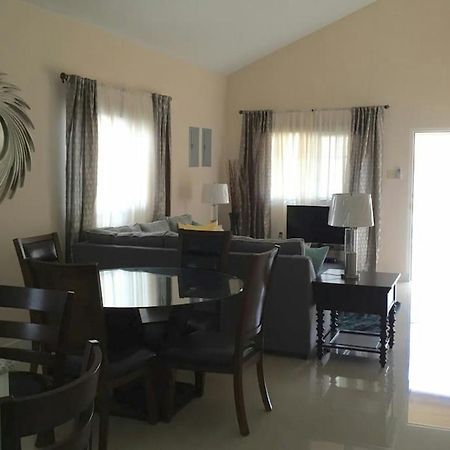 Caymanas Estate Beautiful Three Bedroom House Spanish Town Exteriör bild